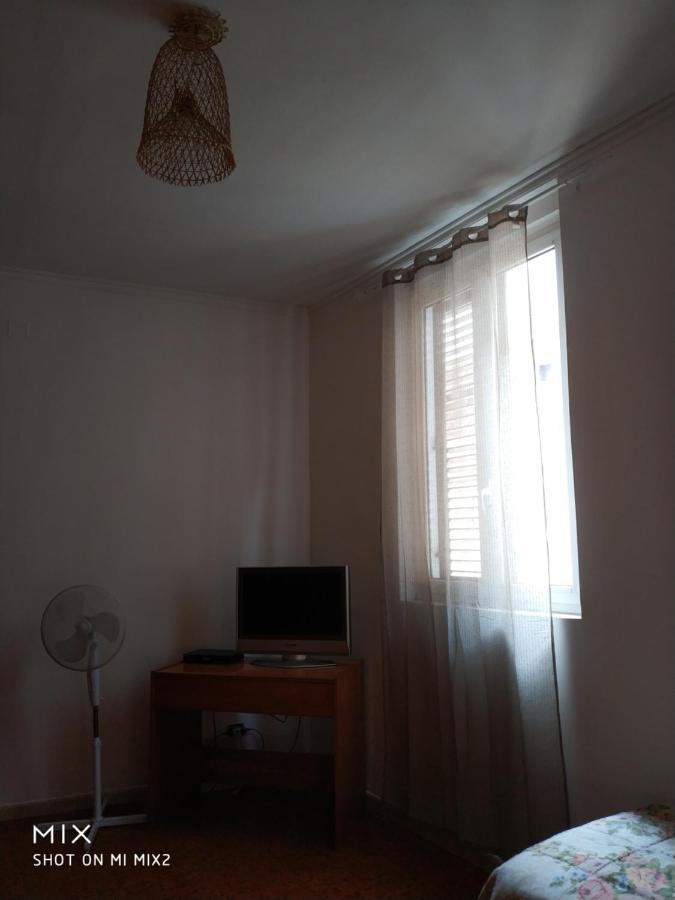 Camere Simili A Ostello Solo Per Uomini - Hostel-Like Rooms Only For Man Taranto Eksteriør billede